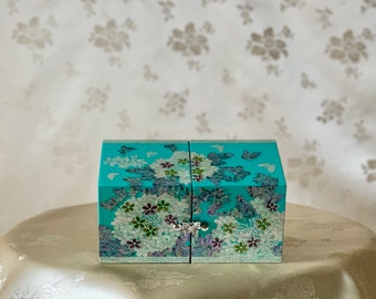 NEW Luxurious Mint Korean Traditional Handmade Mother of Pearl Wooden Jewelry Box with Butterfly and Hydrangeas Pattern (자개 호접 수국문 쌍합)