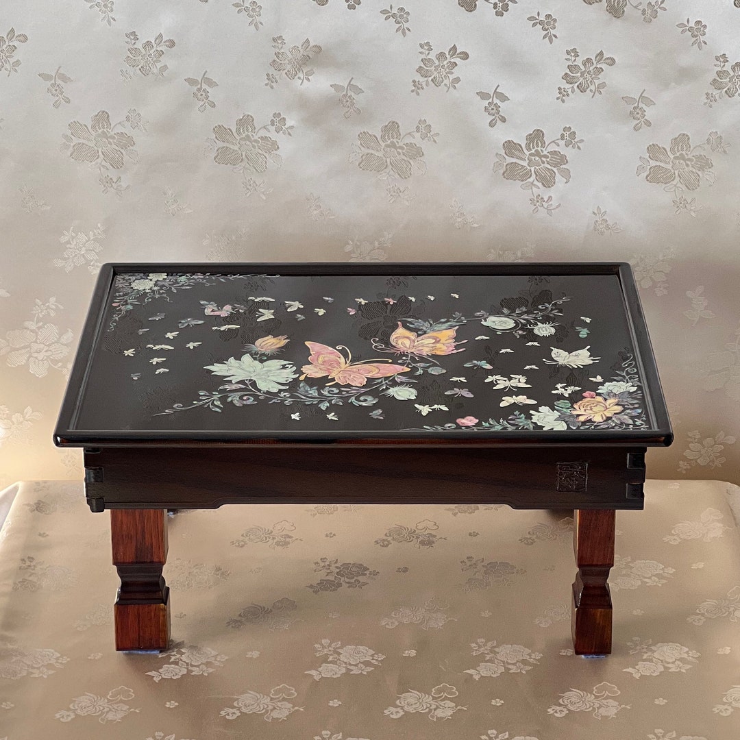 Traditional Korean Mother-of-pearl work Lacquered Dresser (螺鈿鏡台)