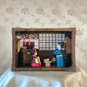 Beautiful Korean Handmade Miniature Room for Newly Married Couple in Traditional Paper Frame (전통 신혼방 미니어쳐 한지 액자)