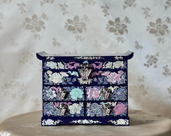 Korean Traditional Wooden Mother of Pearl Handmade Square