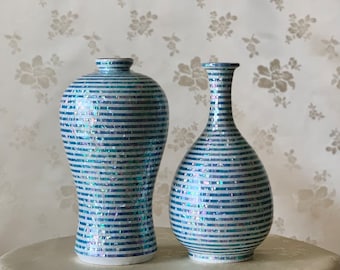 鶴の絵柄 陶器花瓶 2点セット　韓国人間国宝　青磁 韓国の伝統的な手作り青磁魚鶴象嵌花瓶 2 個セット (청자 상감