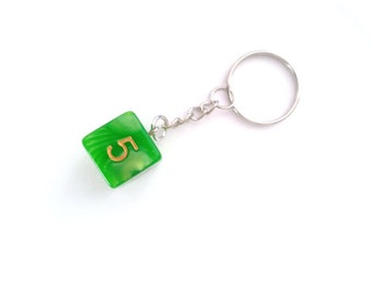 D6 Dice Keyring - Green 6 Sided Dice Keychain - Geeky Gift - DND Dice TTRPG - Dungeons and Dragons Present for GM - Polyhedral Dice