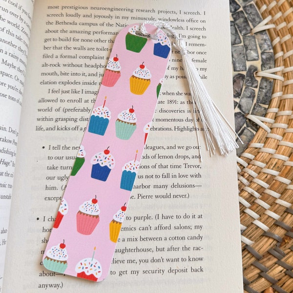 Cupcake bookmark, birthday bookmark, cake bookmark, summer bookmark, cardstock bookmark, bookmarks