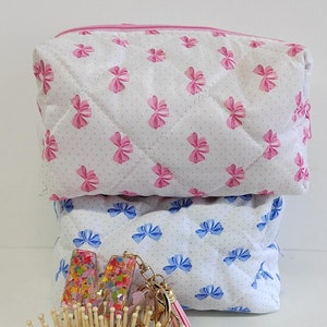 Cute Bow Quilted Makeup Bag With Custom Keychain, Personalized Cosmetic Pouch, Large Travel Makeup Bag, Wedding Bridesmaid Birthday Gifts