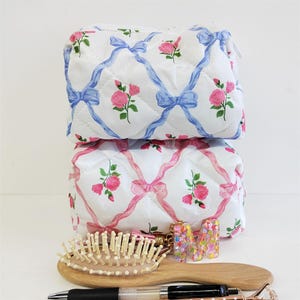 Cute Cosmetic Bag With Initials Resin Key chain, Floral Travel Makeup Bag, Bridesmaid Gifts, Friendship Gift, Cosmetic Pouch, Birthday Gifts