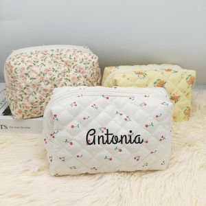 Custom Name Floral Makeup Bag, Personalized Embroidered Cosmetic Bag,  Flowers Makeup Bag, Cotton Makeup Pouch, Bridesmaid Gifts, Best Gifts