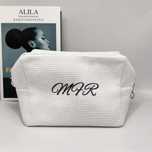 Personalisierte Monogramm Make-up-Tasche, Reise-Vanille-Make-up-Tasche, benutzerdefinierte Stickerei Kosmetiktasche, Kosmetiktasche, Brautjungfer Geschenke, Geschenk für sie