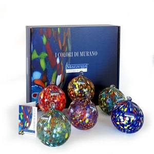 6 boules de Noël en verre Les Couleurs de Murano, avec un élégant coffret cadeau. Soufflé et travaillé à la main. image 4