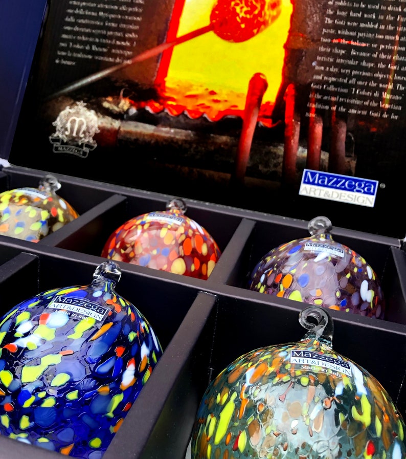 6 boules de Noël en verre Les Couleurs de Murano, avec un élégant coffret cadeau. Soufflé et travaillé à la main. image 8