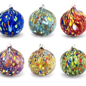 6 boules de Noël en verre Les Couleurs de Murano, avec un élégant coffret cadeau. Soufflé et travaillé à la main. image 2