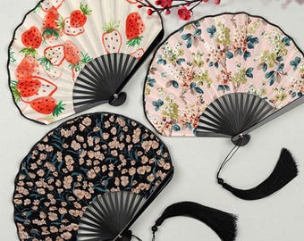Cute Mini Shell Hand Fan, Portable Half Circle Folding Fan for Dance, Cosplay or Summer Shows, Lightweight Prop Fan for Stage Performance