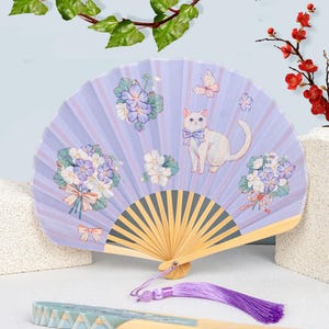 Abanicos redondos de mano con diseño de gato y nubes, abanicos de bambú con flores, recuerdos portátiles con diseño de mariposa, abanicos para fiestas de baile clásico, regalos para bodas y cumpleaños.