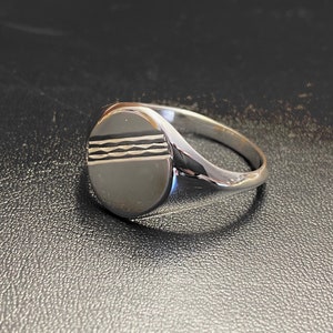 Mens Signet Sterling Silver 14.5 mm x 12.5 mm Oval Shape Ring