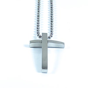 Men&#39;s Stainless Steel Cross