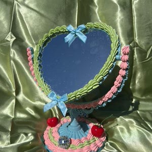 Fake Cake Mirror
