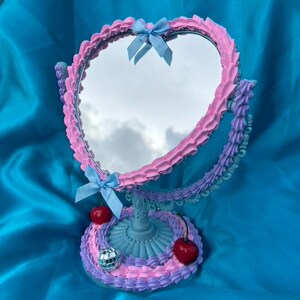 Fake Cake Mirror