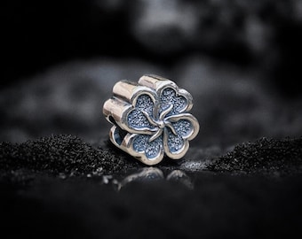 Sterling Silber Kleeblatt Charm - Oxidierter Herz Blütenblatt Glücksbringer