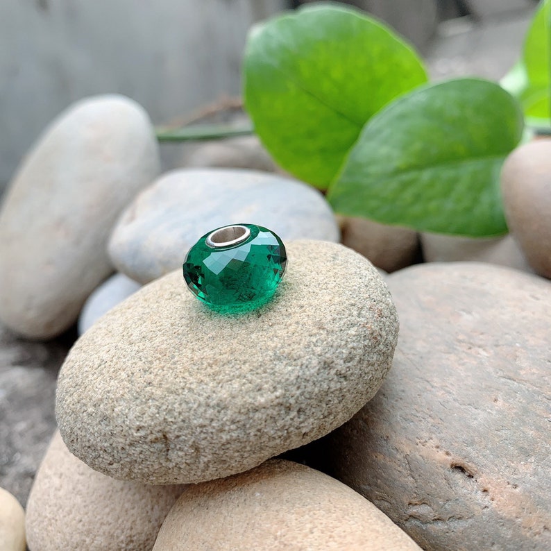 Emerald Bead