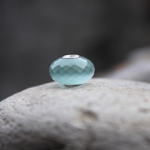 Cat&#39;s Eye Natural Stone Bead, Cyan Colour, Charm for Bracelet, Charm for Necklace