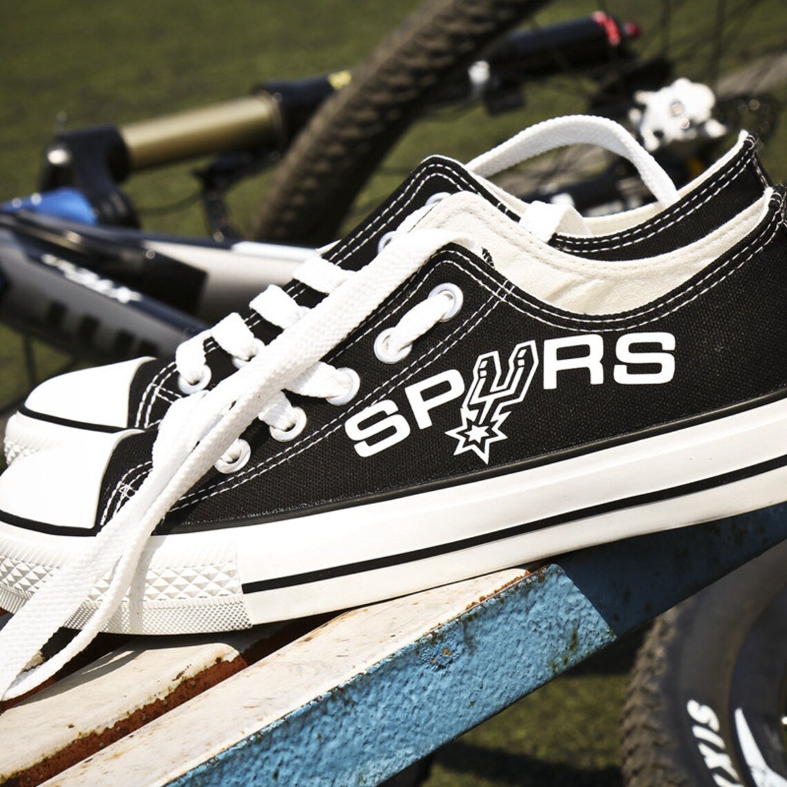 spurs basketball shoes