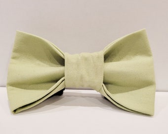 Green Dog Bow Tie, Green Cat Bow Tie, Spring Bow Tie, Dog Bow Tie, Cat Bow Tie, Bowtie, Bow, Wedding Bow Tie, Summer Bow Tie, Dog Sailor Bow