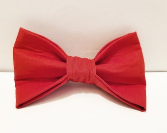 Red Dog Bow Tie, Red Cat Bow Tie, Dog Bowtie, Cat Bowtie, Over the Collar, Christmas Dog Bow Tie, Christmas Cat Bow Tie, Holiday Dog Bow Tie