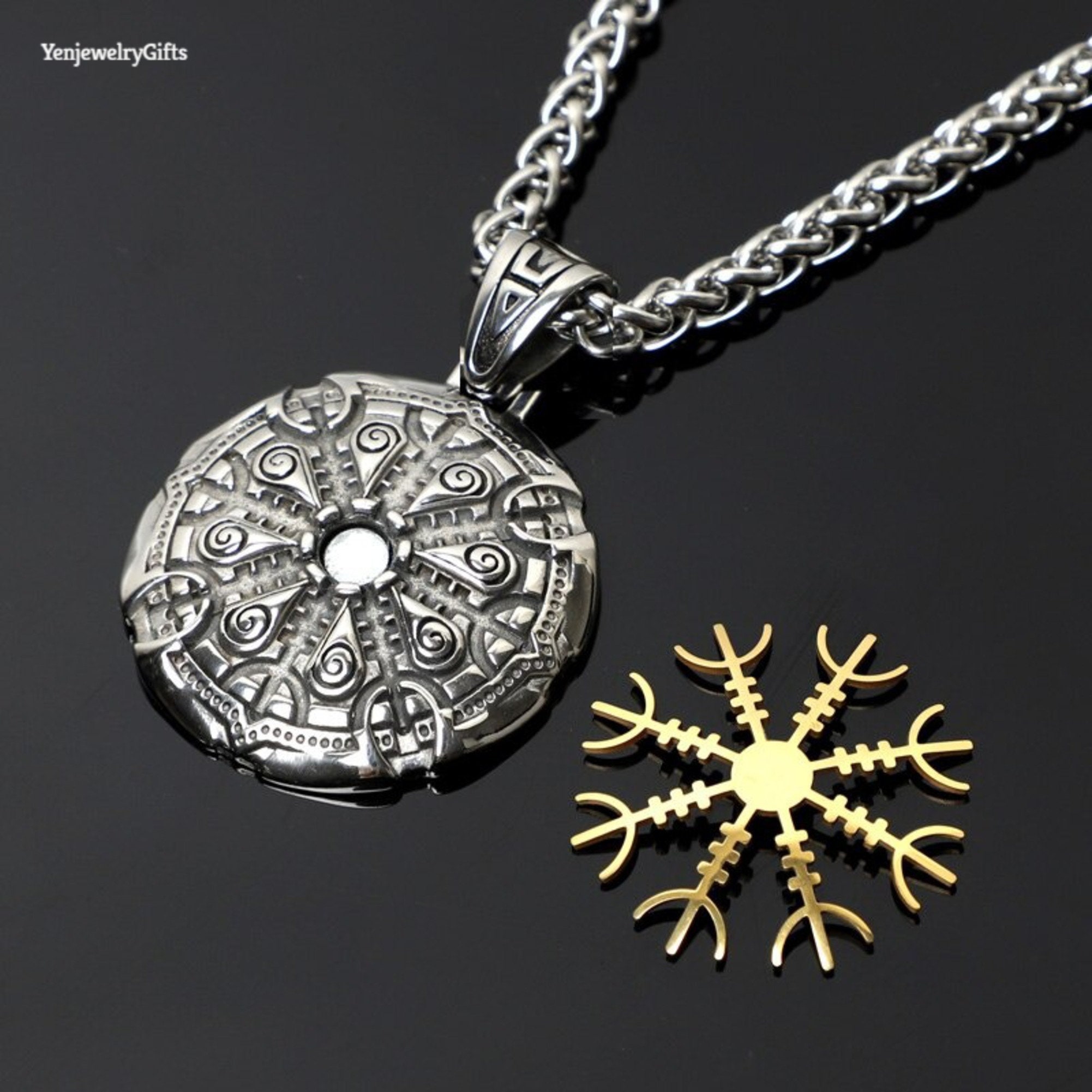 Vegvisir pendant Clearance