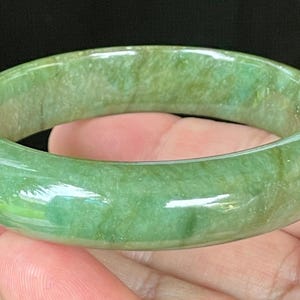 Certified Jadeite Jade Bangle – Icy Emerald & Apple Green – Gemstone Gift, Burmese Jade Jewelry Bracelet – Gemstone Gift - 58.5mm – JB043