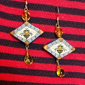 Vintage Fimo Clay Earrings, Gold Earhooks "Queen Honey Bee"