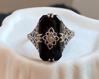 vintage black onyx rings circa 1950 and 1960s
