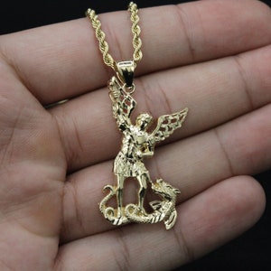 Pingente de São Miguel em ouro 14k • Colar de São Miguel • Pingente de São Miguel • Medalha de São Miguel • São Miguel Arcanjo