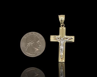 10Kイエローゴールドクロスペンダント、イエス十字架付きツートン
