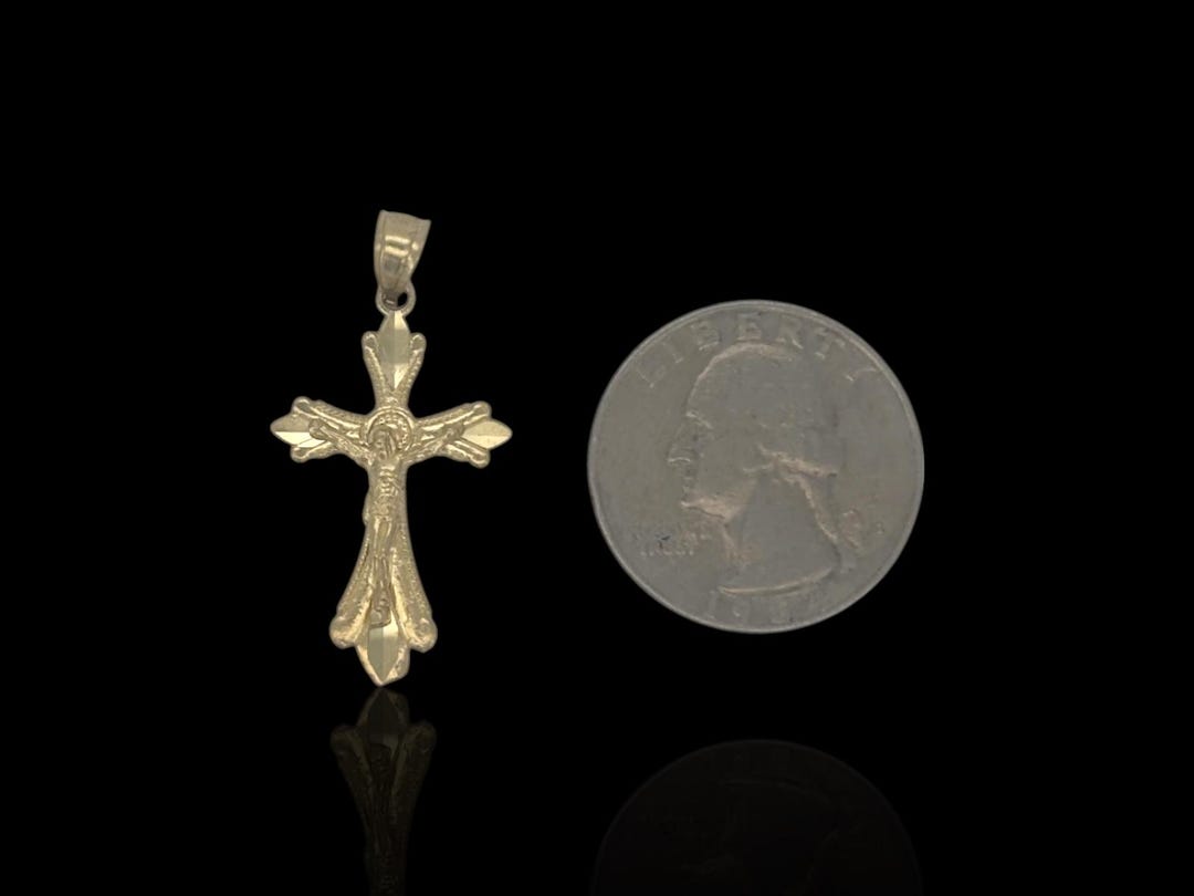 10Kイエローゴールドの十字架ペンダント、イエスの十字架像付き - 男性