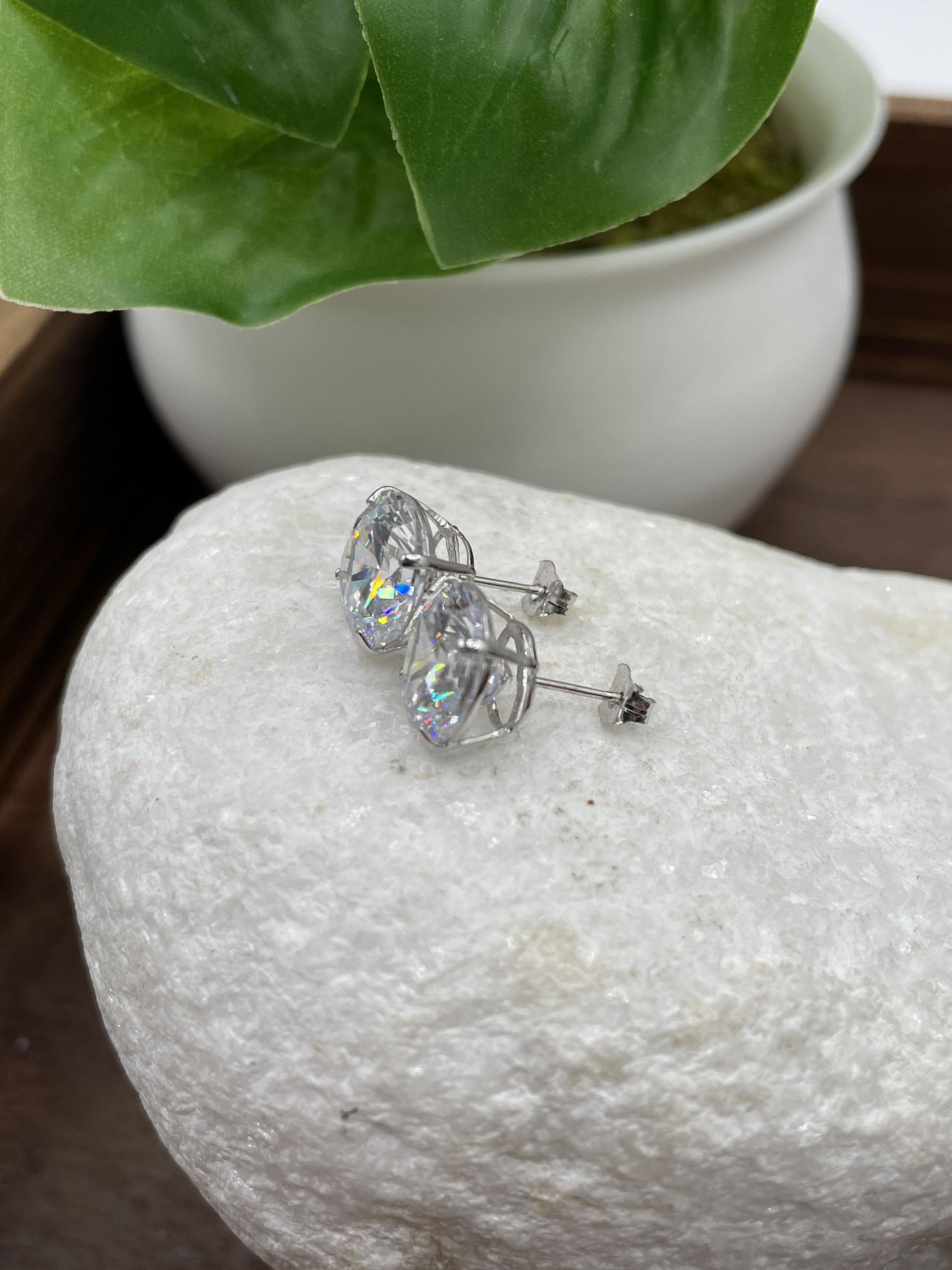 14K Solid White Gold Brilliant Bright Round CZ Stud Earrings