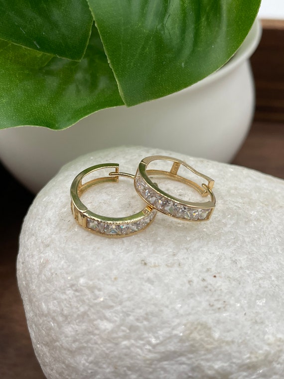 10 karat gold sale cubic zirconia rings