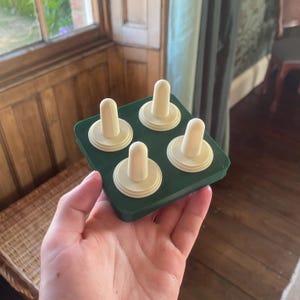 Saxophone/Clarinet Mouthpiece Holder – Holds 4 Mouthpieces