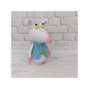 Cute knitted rat for children/Handmade mouse  toy/Funny rat /Crochet mouse stuffed animal amigurumi toy/Toy in a backpack