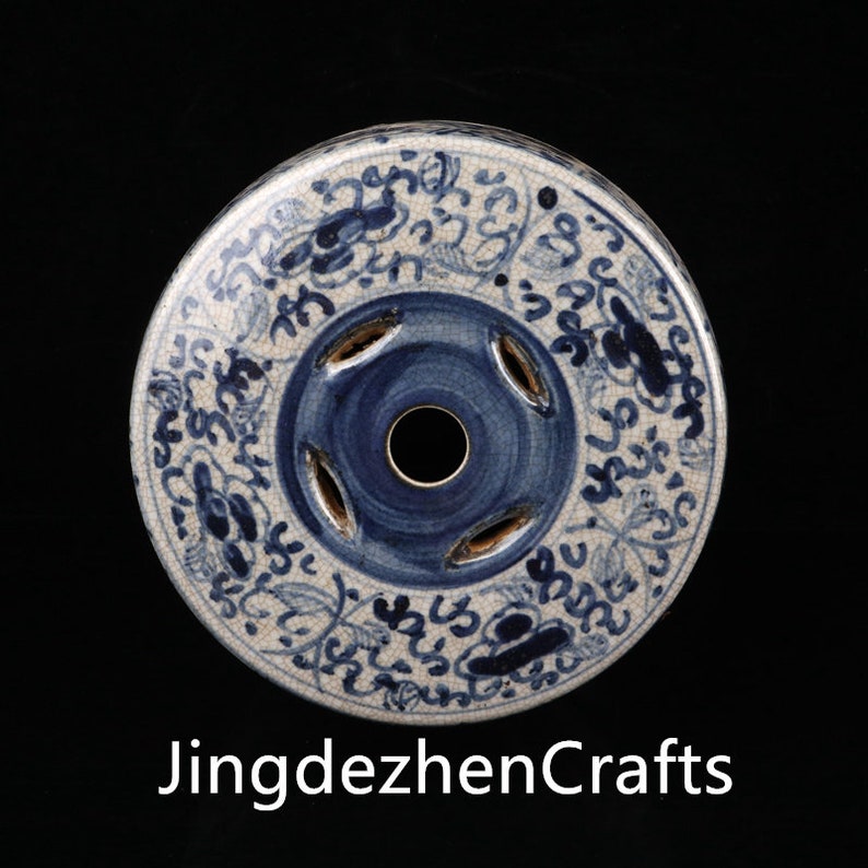 China's ancient Jingdezhen stool can be used with pure hand-painted pattern and split piece porcelain image 3