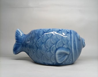 Chinese antique ceramic fish shaped flowerpot can be collected and used by hand