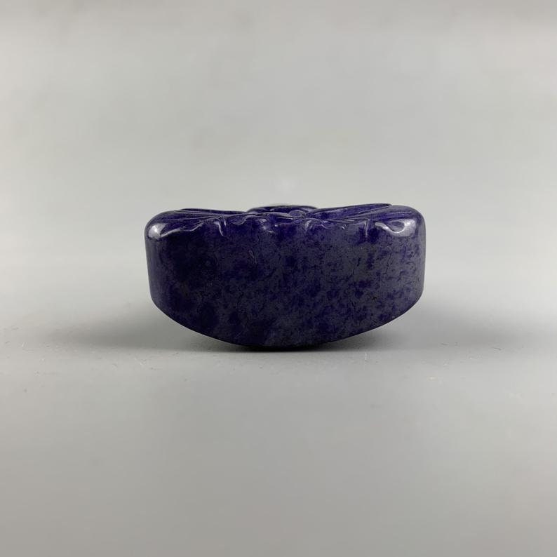 Chinese natural jade pendant is a hand carved Buddha statue
