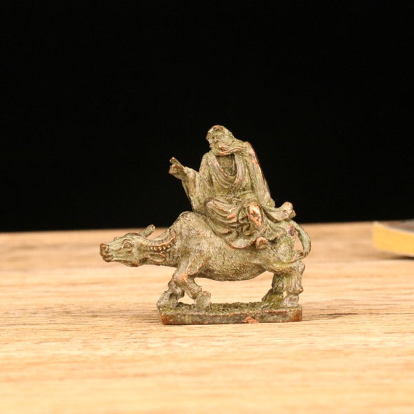 Les statues chinoises sont sculptées à la main avec des ornements en alliage de bœufs Laozi, exquis et précieux pour la collection