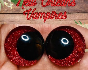 Occhi di sicurezza glitterati dipinti a mano, pupille sfalsate in stile Kawaii, vampiri di New Orleans (1 set)