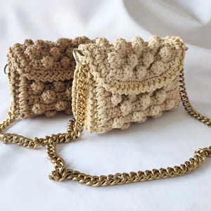 Gewebtes Damen-Accessoires, einzigartige Tasche im Bubble-Stil, Größenbereich für alle Bedürfnisse, Geschenk für besondere Anlässe, klassischer und dennoch trendiger Look