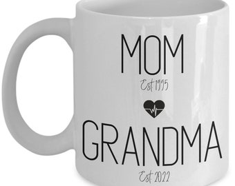 Mom, Grandma First Time Grandma Gift, New Grandma Gift, Future Grandma Mug, First Grandma Gift, Pregnancy Announcement Mug, Grandma Mug