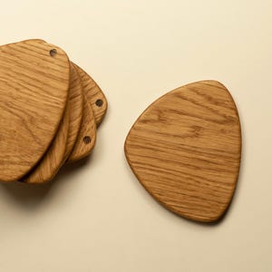Handgemaakte eikenhouten onderzetters: massief hardhout, boho-chic tafeldecor