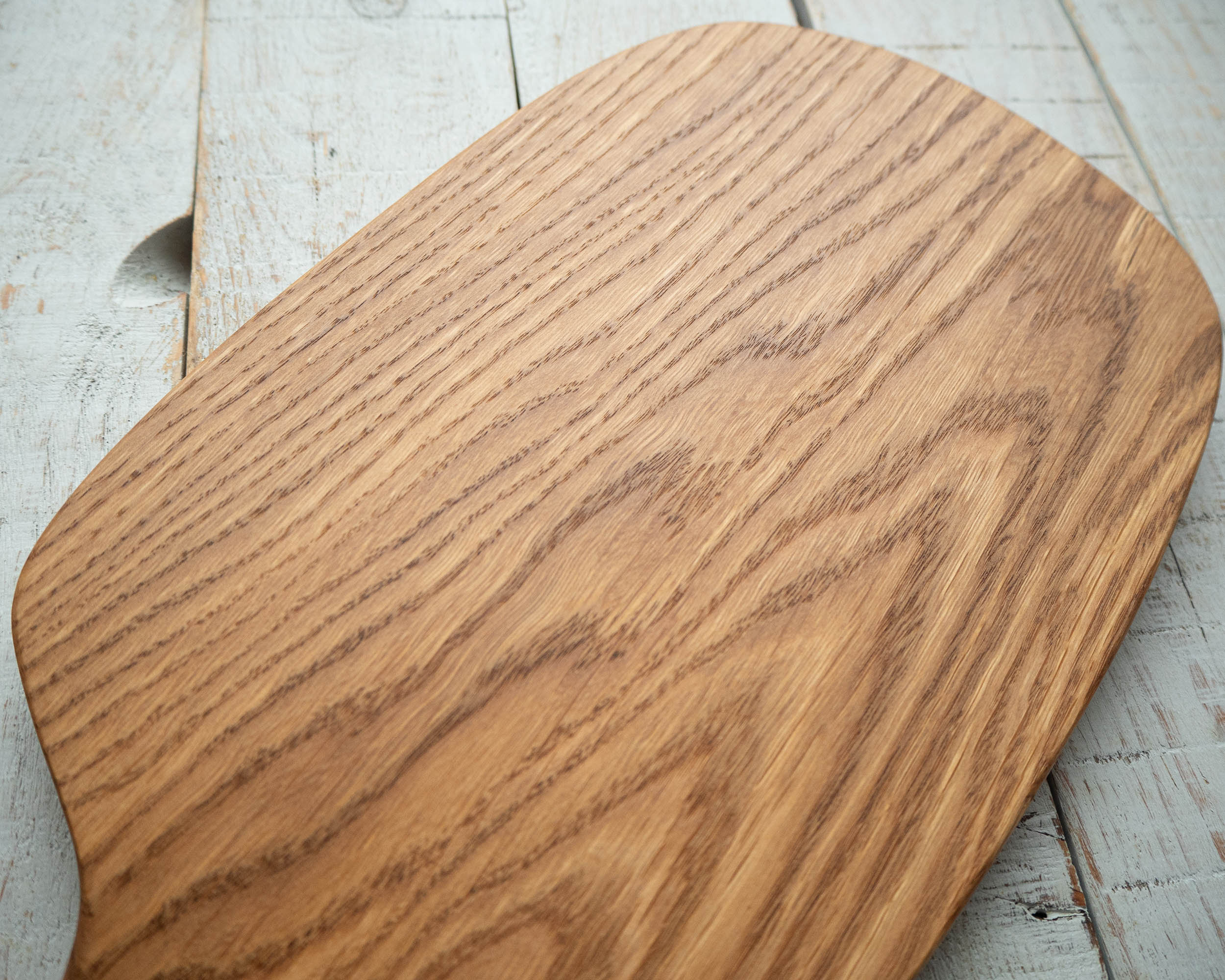 ヴィンテージスタイルのオーク材カッティングボード、手作りの無垢材