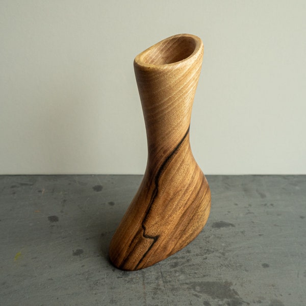 Organic Wooden Vase for Dried Flowers, Solid Walnut hardwood, Perfect for Wabi-sabi Interiors, Bespoke