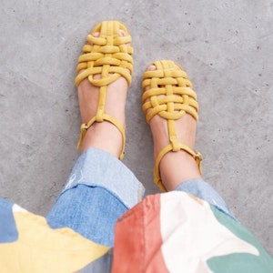 honiggelber samt gewebter hippie Knöchelriemen Sandalen, lässige Urlaubsschuhe für Damen Bild 1