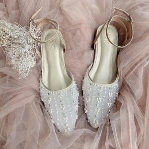champagne beaded ankle strap shoe, transparent classy wedding guest shoe, simple party bridesmaid low heels, pointed toe embroidery shoe