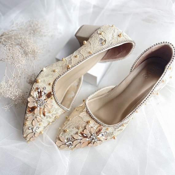 Gold lace pumps hot sale